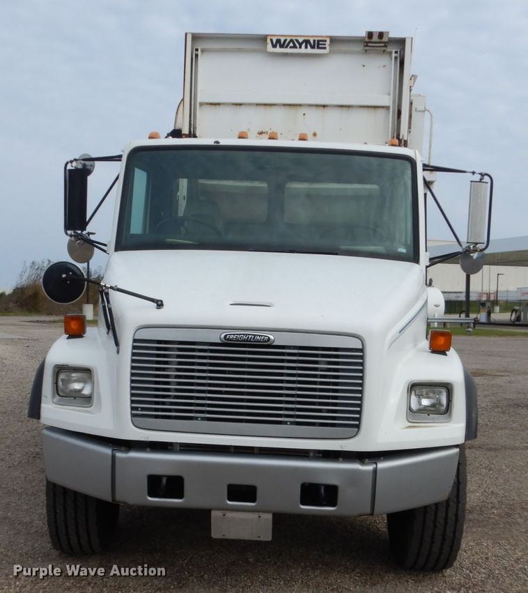 image for item EC9005 2001 Freightliner FL80 refuse truck