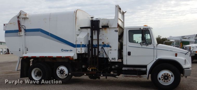 image for item EC9005 2001 Freightliner FL80 refuse truck