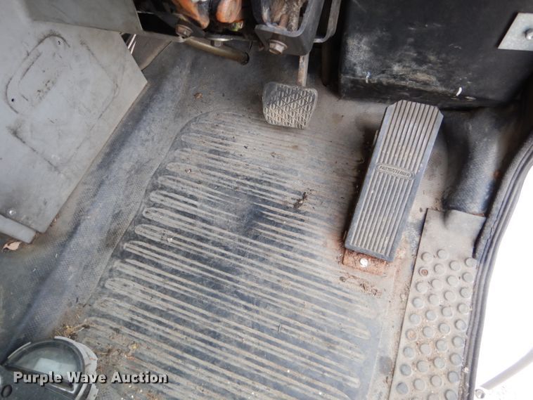 image for item EC9005 2001 Freightliner FL80 refuse truck