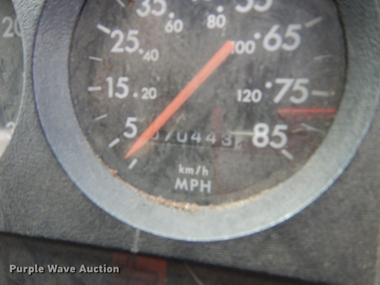 image for item EC9005 2001 Freightliner FL80 refuse truck