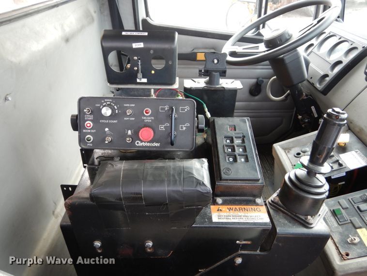 image for item EC9005 2001 Freightliner FL80 refuse truck