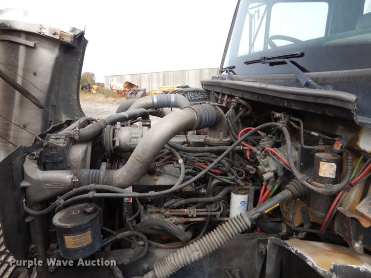 image for item EC9005 2001 Freightliner FL80 refuse truck