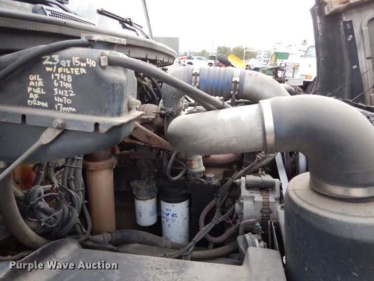 image for item EC9005 2001 Freightliner FL80 refuse truck