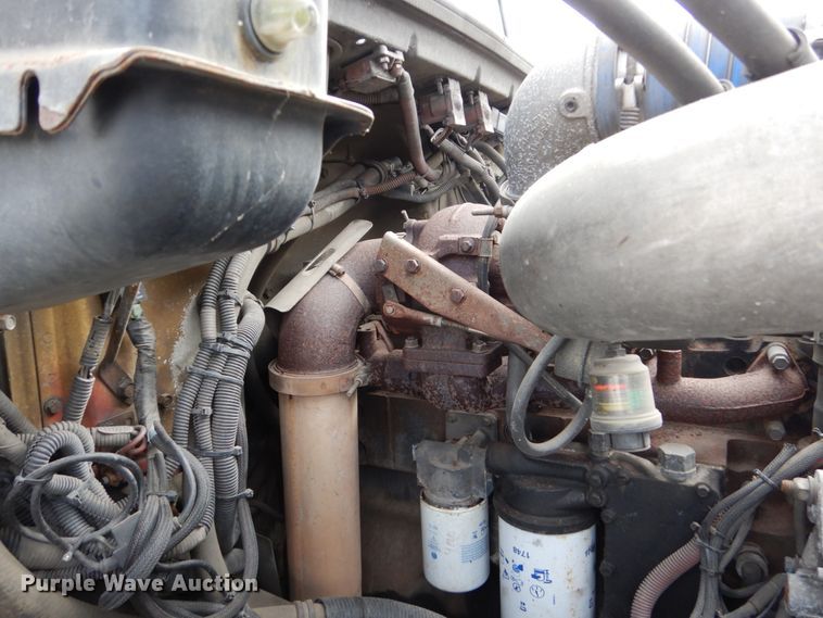 image for item EC9005 2001 Freightliner FL80 refuse truck