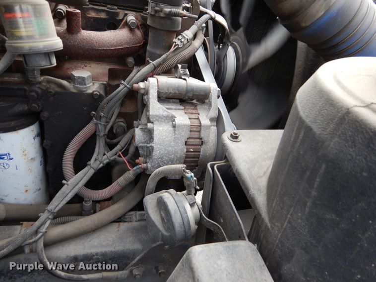 image for item EC9005 2001 Freightliner FL80 refuse truck