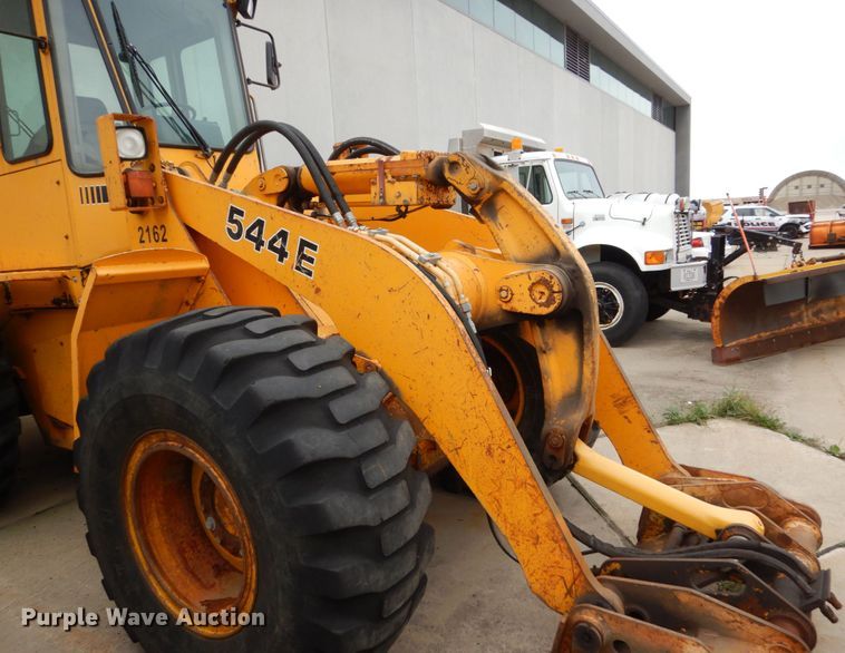 image for item EC9006 1988 John Deere 544E wheel loader