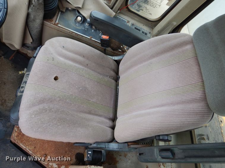 image for item EC9006 1988 John Deere 544E wheel loader