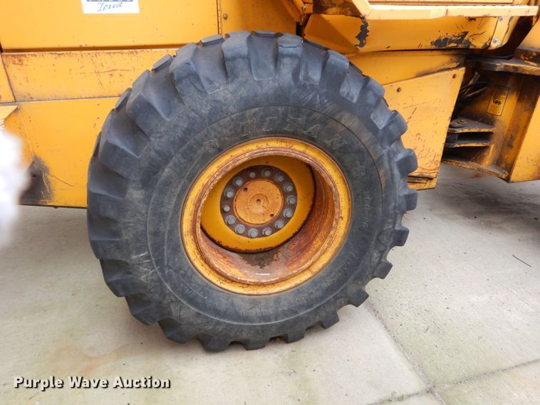 image for item EC9006 1988 John Deere 544E wheel loader