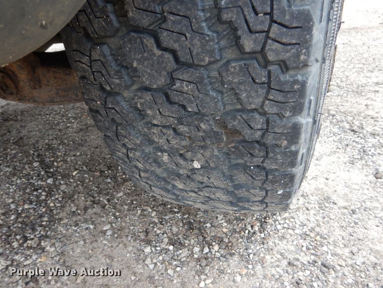 image for item EC9007 2000 Ford Explorer SUV