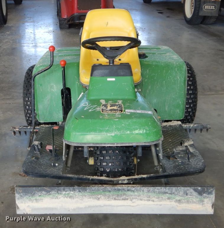image for item EC9014 John Deere 1200A bunker rake