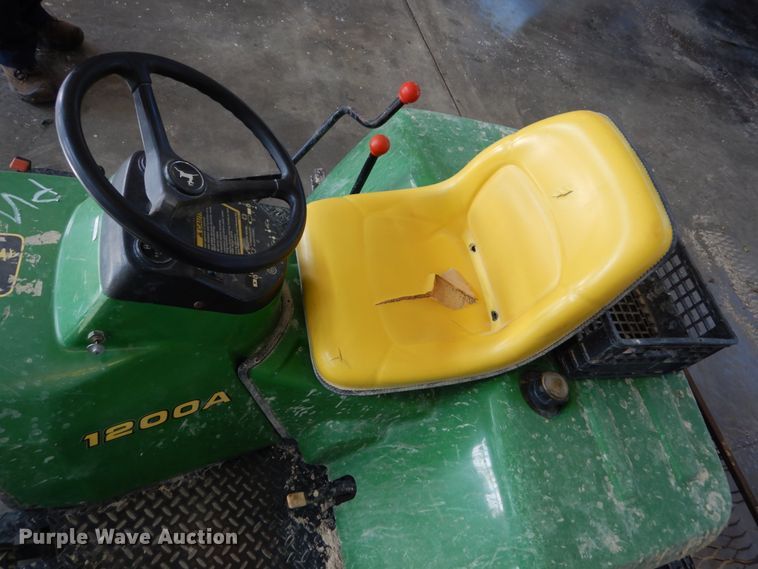 image for item EC9014 John Deere 1200A bunker rake