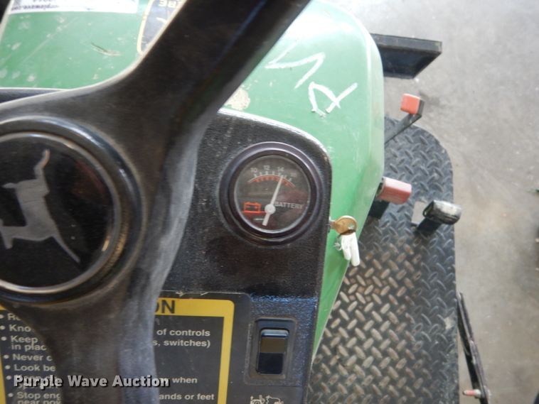 image for item EC9014 John Deere 1200A bunker rake