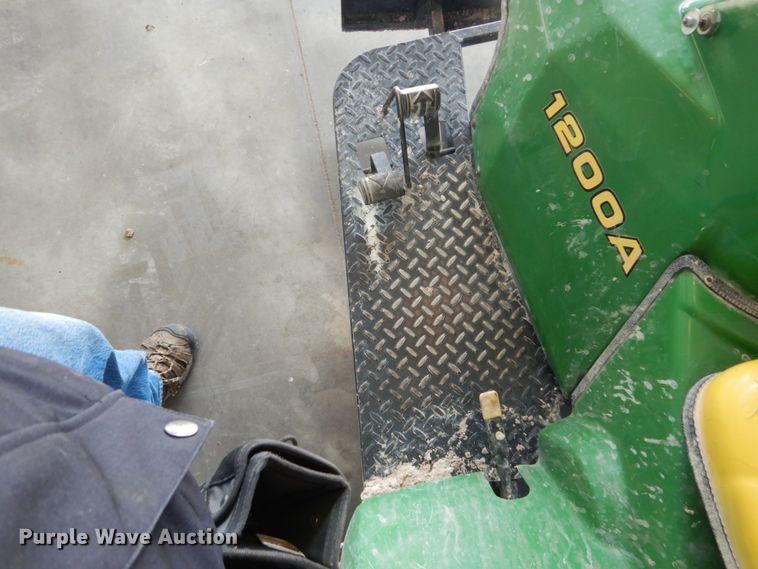 image for item EC9014 John Deere 1200A bunker rake