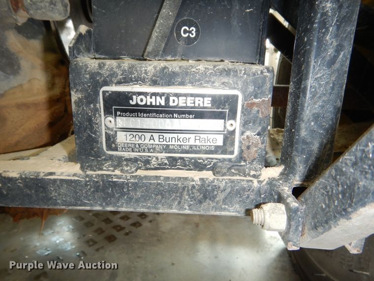 image for item EC9014 John Deere 1200A bunker rake