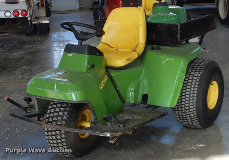 image for item EC9015 John Deere 1200A bunker rake