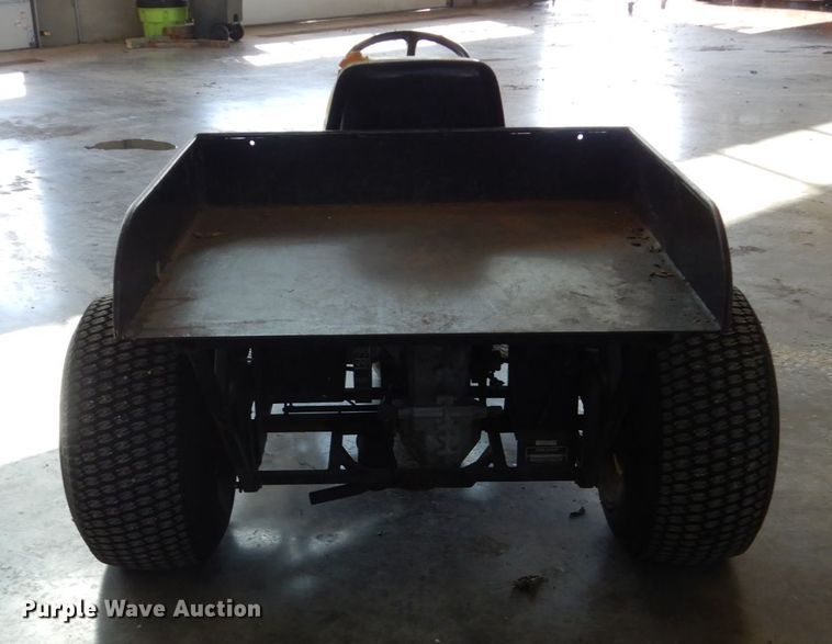 image for item EC9015 John Deere 1200A bunker rake