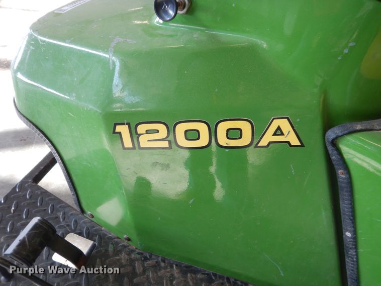 image for item EC9015 John Deere 1200A bunker rake