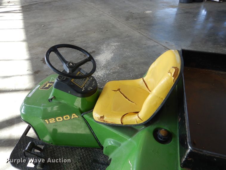 image for item EC9015 John Deere 1200A bunker rake