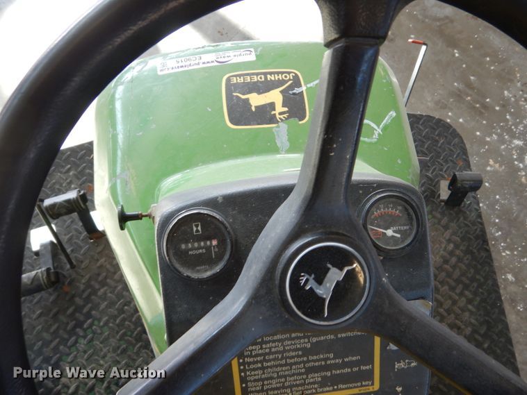 image for item EC9015 John Deere 1200A bunker rake