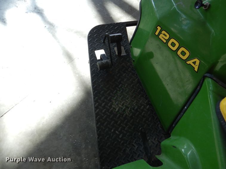 image for item EC9015 John Deere 1200A bunker rake