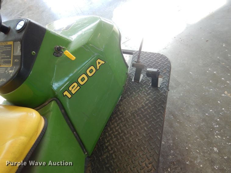 image for item EC9015 John Deere 1200A bunker rake