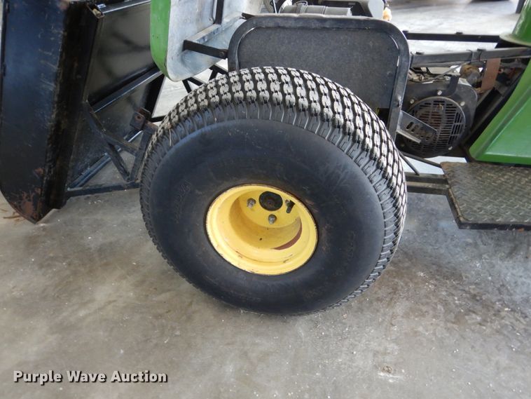 image for item EC9015 John Deere 1200A bunker rake