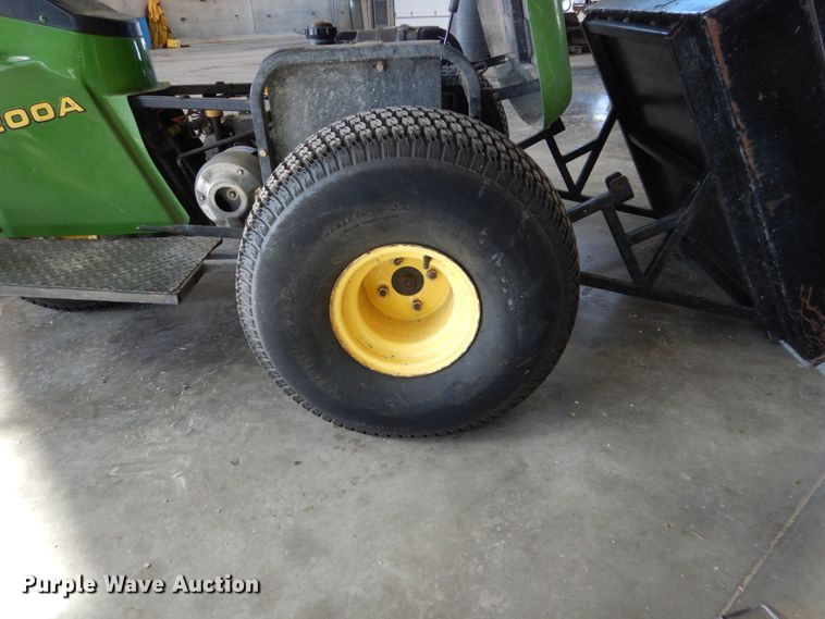 image for item EC9015 John Deere 1200A bunker rake