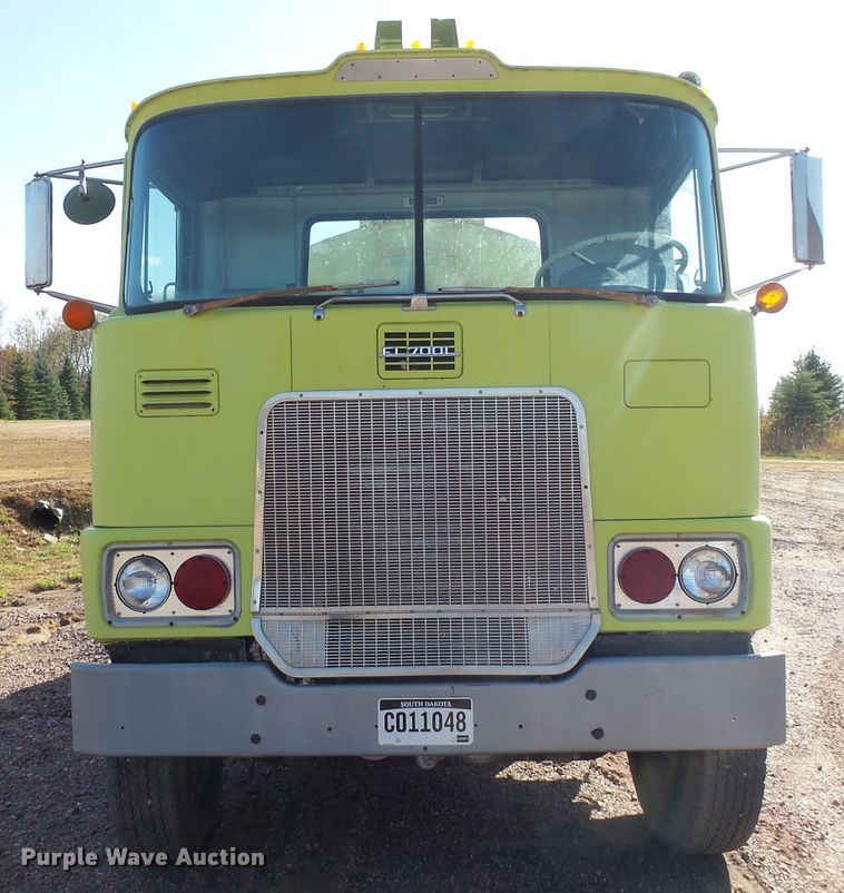 image for item EF9567 1968 Mack FL711LST tank truck