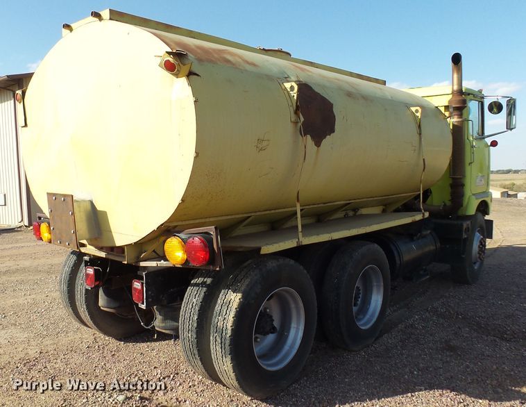 image for item EF9567 1968 Mack FL711LST tank truck