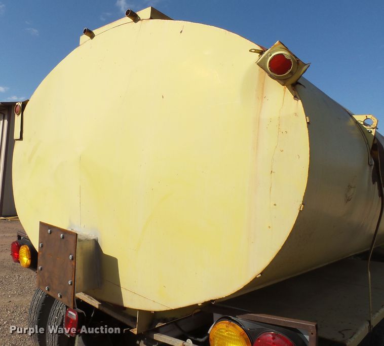 image for item EF9567 1968 Mack FL711LST tank truck