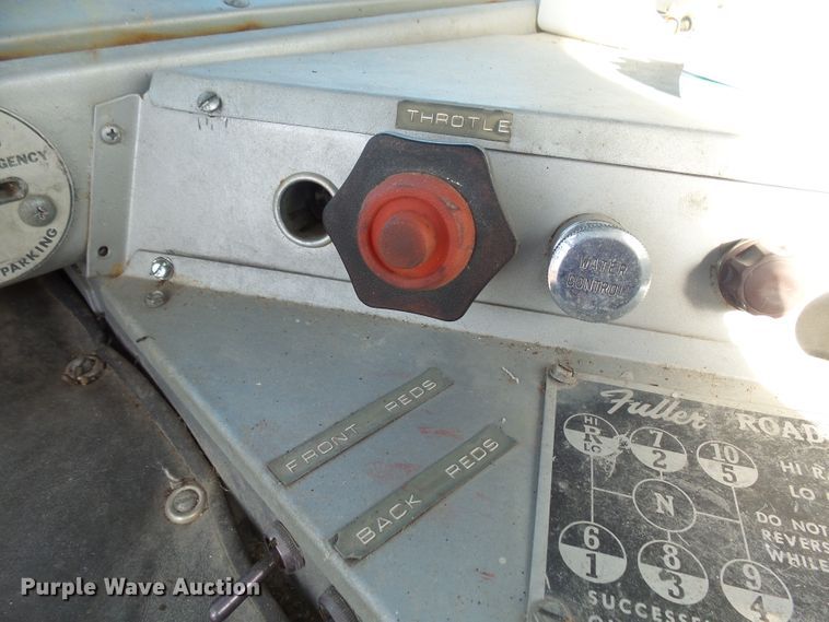 image for item EF9567 1968 Mack FL711LST tank truck