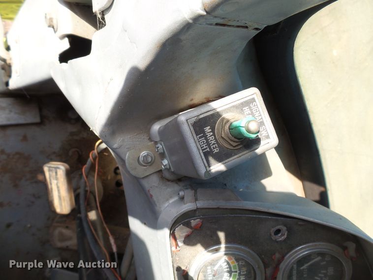 image for item EF9567 1968 Mack FL711LST tank truck