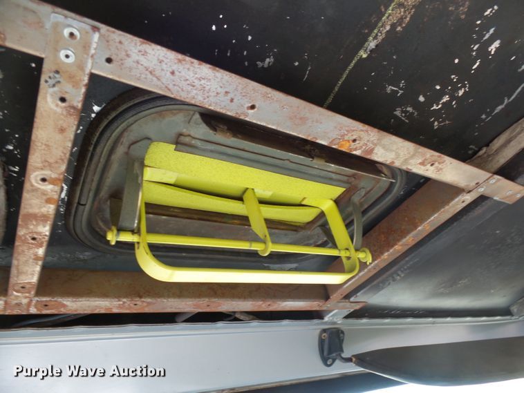 image for item EF9567 1968 Mack FL711LST tank truck