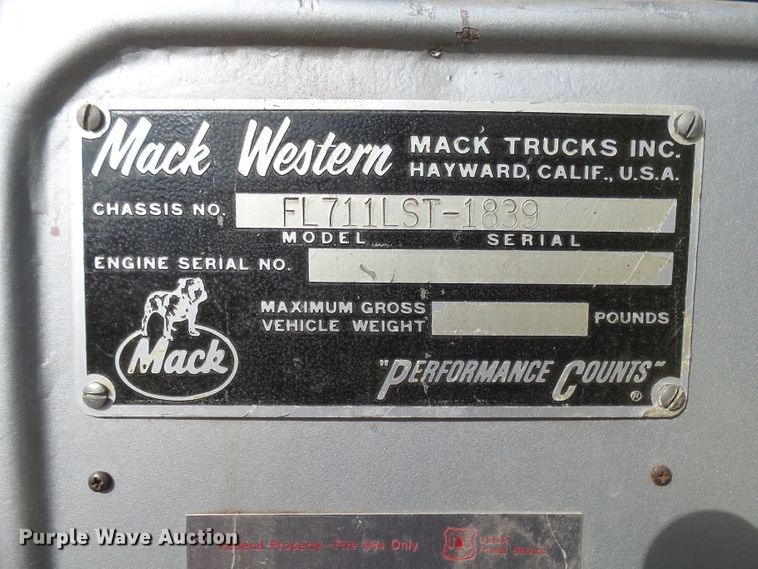 image for item EF9567 1968 Mack FL711LST tank truck