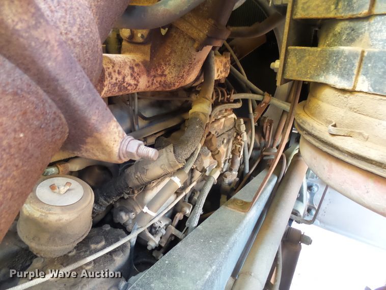 image for item EF9567 1968 Mack FL711LST tank truck