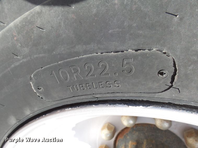 image for item EF9567 1968 Mack FL711LST tank truck