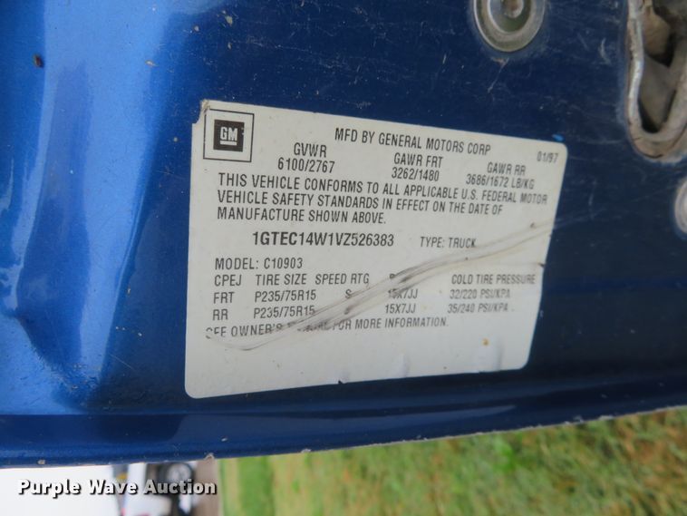 image for item EQ9335 1997 GMC Sierra 1500 pickup truck