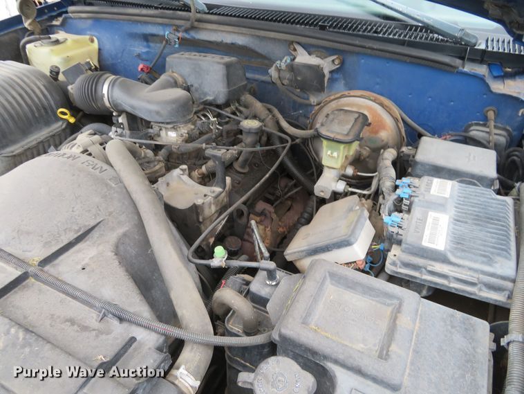 image for item EQ9335 1997 GMC Sierra 1500 pickup truck