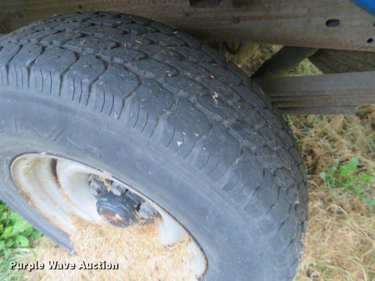 image for item EQ9335 1997 GMC Sierra 1500 pickup truck