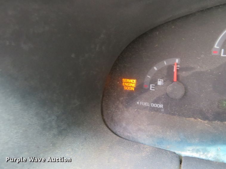 image for item EQ9342 2002 Ford F150 XL pickup truck