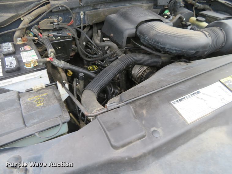 image for item EQ9342 2002 Ford F150 XL pickup truck