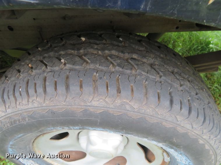 image for item EQ9342 2002 Ford F150 XL pickup truck