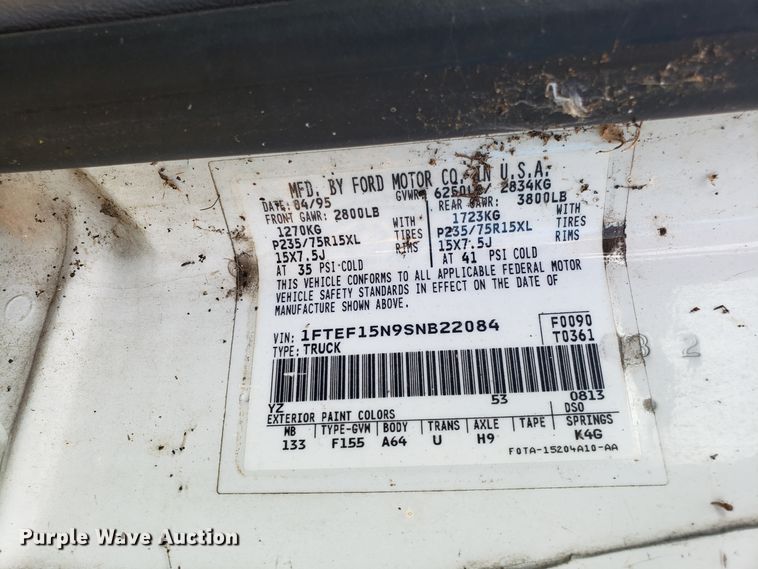 image for item ET9855 1995 Ford F150 pickup truck