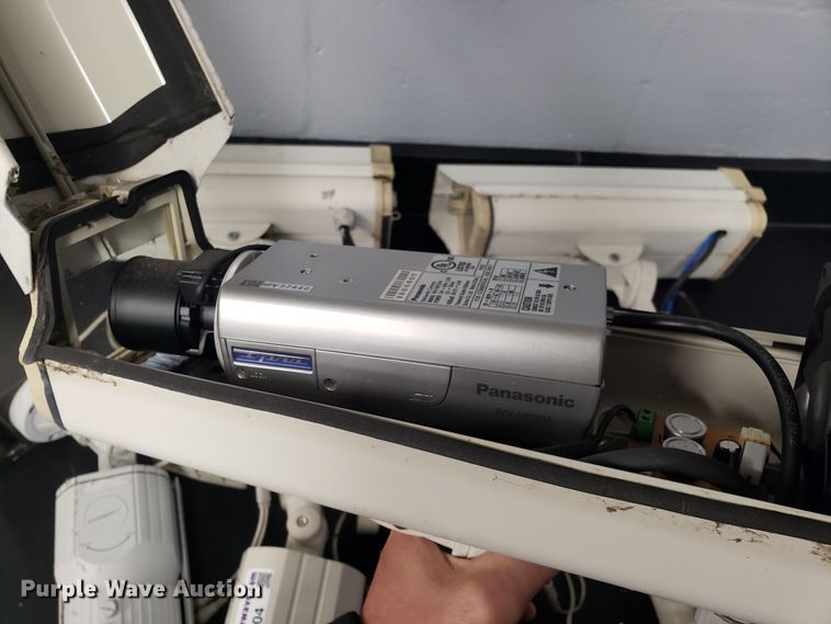 image for item ET9904 (8) security cameras