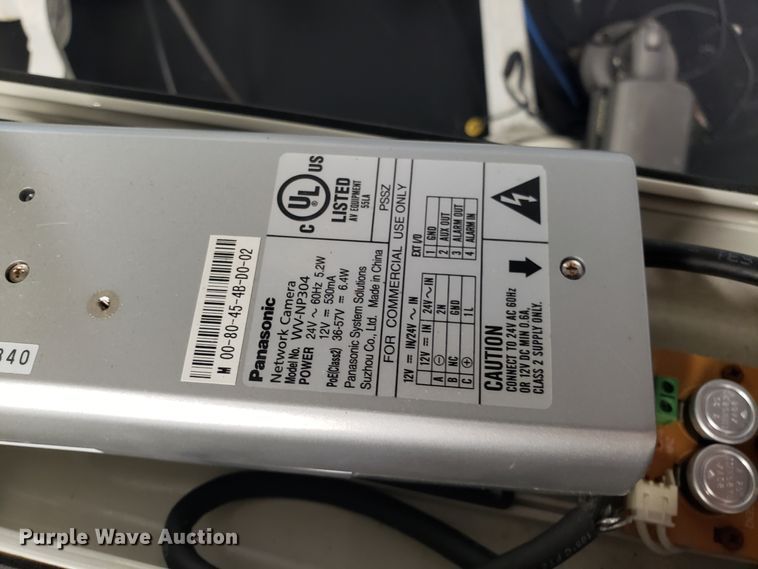 image for item ET9904 (8) security cameras