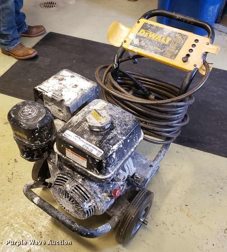 image for item ET9905 DeWalt DH4240 pressure washer