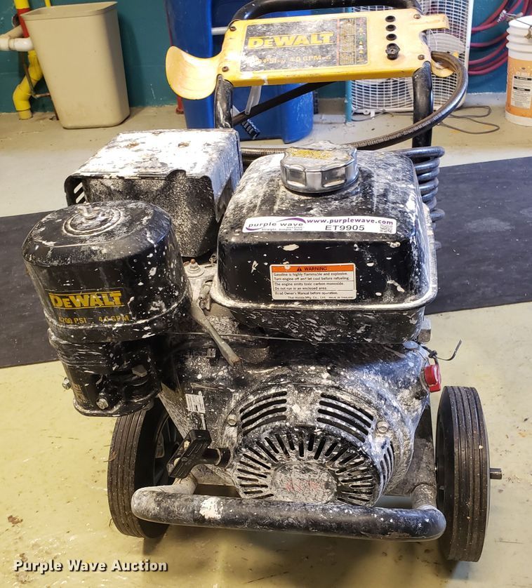 image for item ET9905 DeWalt DH4240 pressure washer