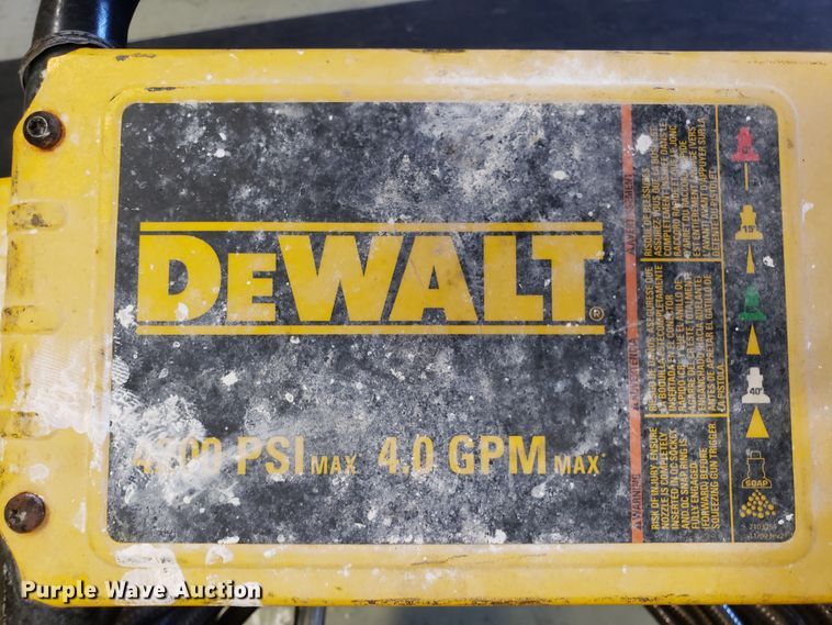 image for item ET9905 DeWalt DH4240 pressure washer
