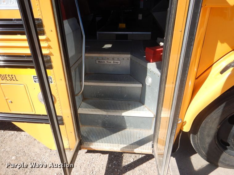 image for item FJ9819 2000 Freightliner FS65 school bus