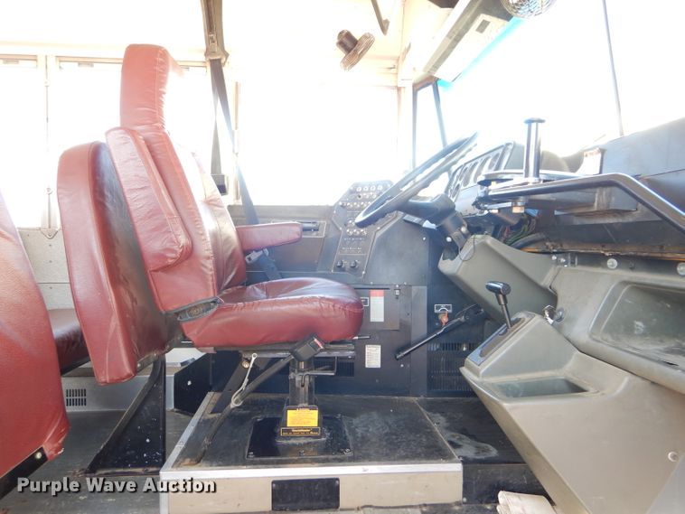 image for item FJ9819 2000 Freightliner FS65 school bus